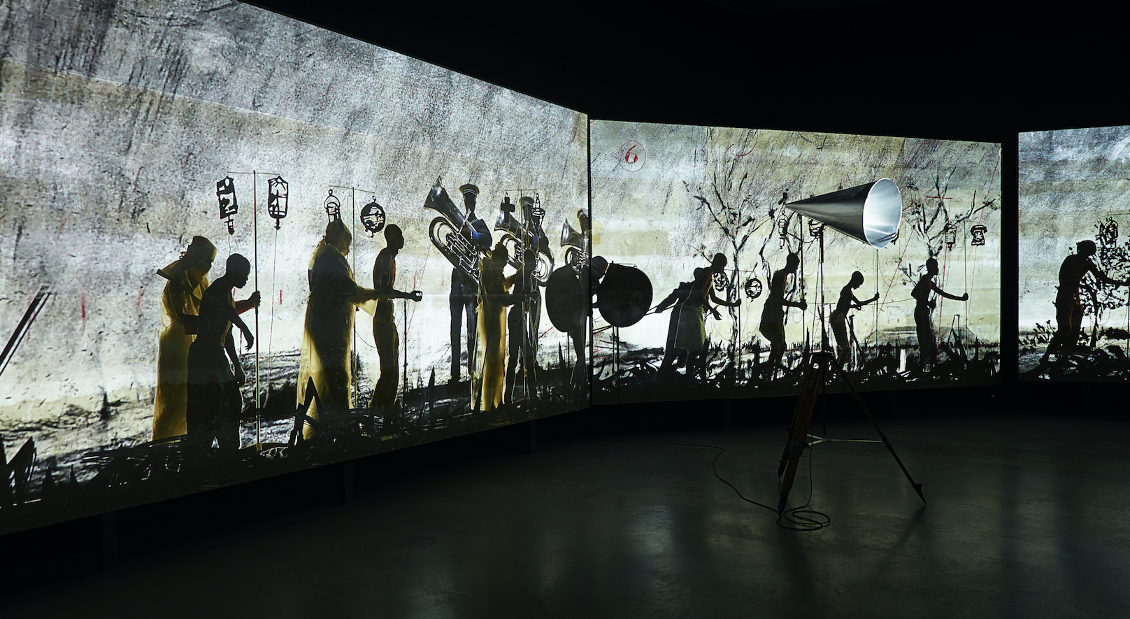 La instal·lació de Kentridge \'More sweetly play the dance\', del CCCB a l\'espai Planta
