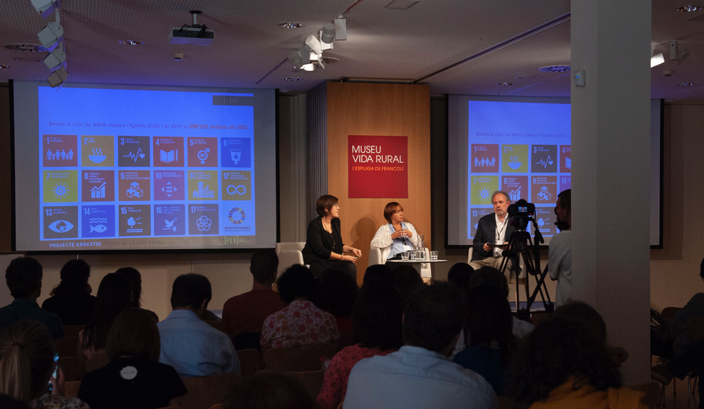 El FES s\'ajorna un mes a causa de l\'evolució negativa de la pandèmia