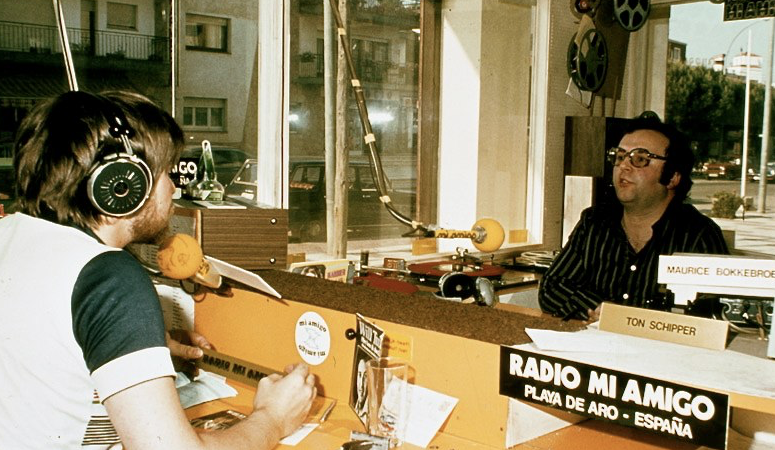 Presentació del llibre \'Radio mi amigo\', guanyador del Premi Jordi Comas