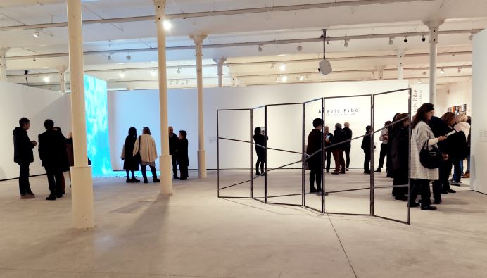 Àngels Ribé i David Armengol comenten “Sota l’Ossa Major” al Centre d’Art Tecla Sala