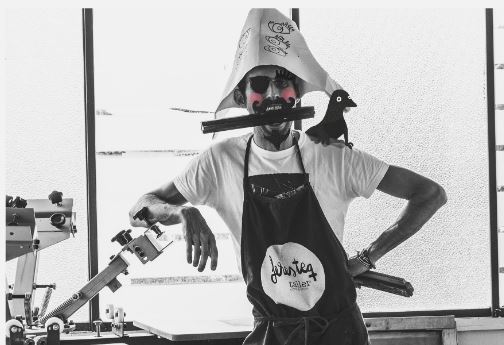 Taller de serigrafia, taula rodona i convocatòria a La Volta