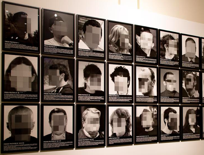 El Museu de Lleida torna a exposar l\'obra de Santiago Sierra \'Presos polítics a l\'Espanya contemporània\'