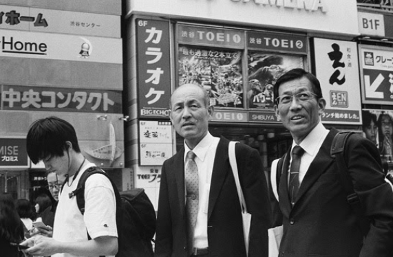 Carlota González-Adrio, la fascinació per l\'Est a la Galeria H20