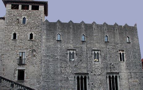 El COAC Girona obre una exposició sobre la història de l\'edifici de la Pia Almoina