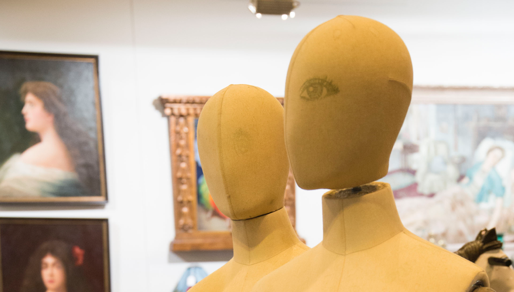 Ha obert les portes Almoneda Antik Passion 2019