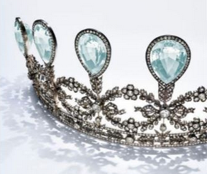 Christie\'s subhasta una histórica aguamarina i una Tiara de Fabergé