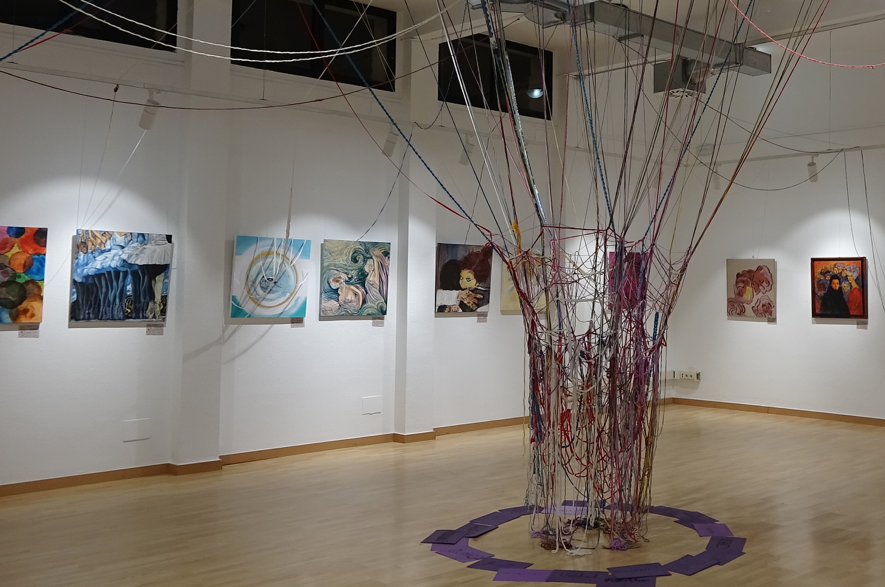 Les dones artistes s\'agrupen a les Cotxeres de Sants