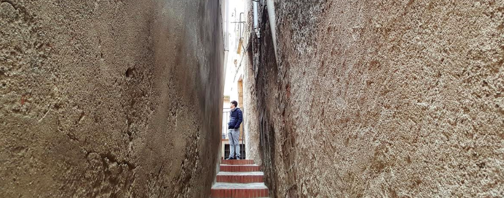 Lífting per a un dels carrers més estrets del país