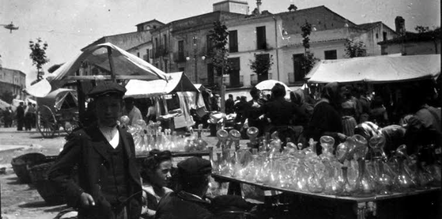 L\'Arxiu Comarcal de la Selva exposa la col·lecció de fotografies del Fons Vilallonga en 3D