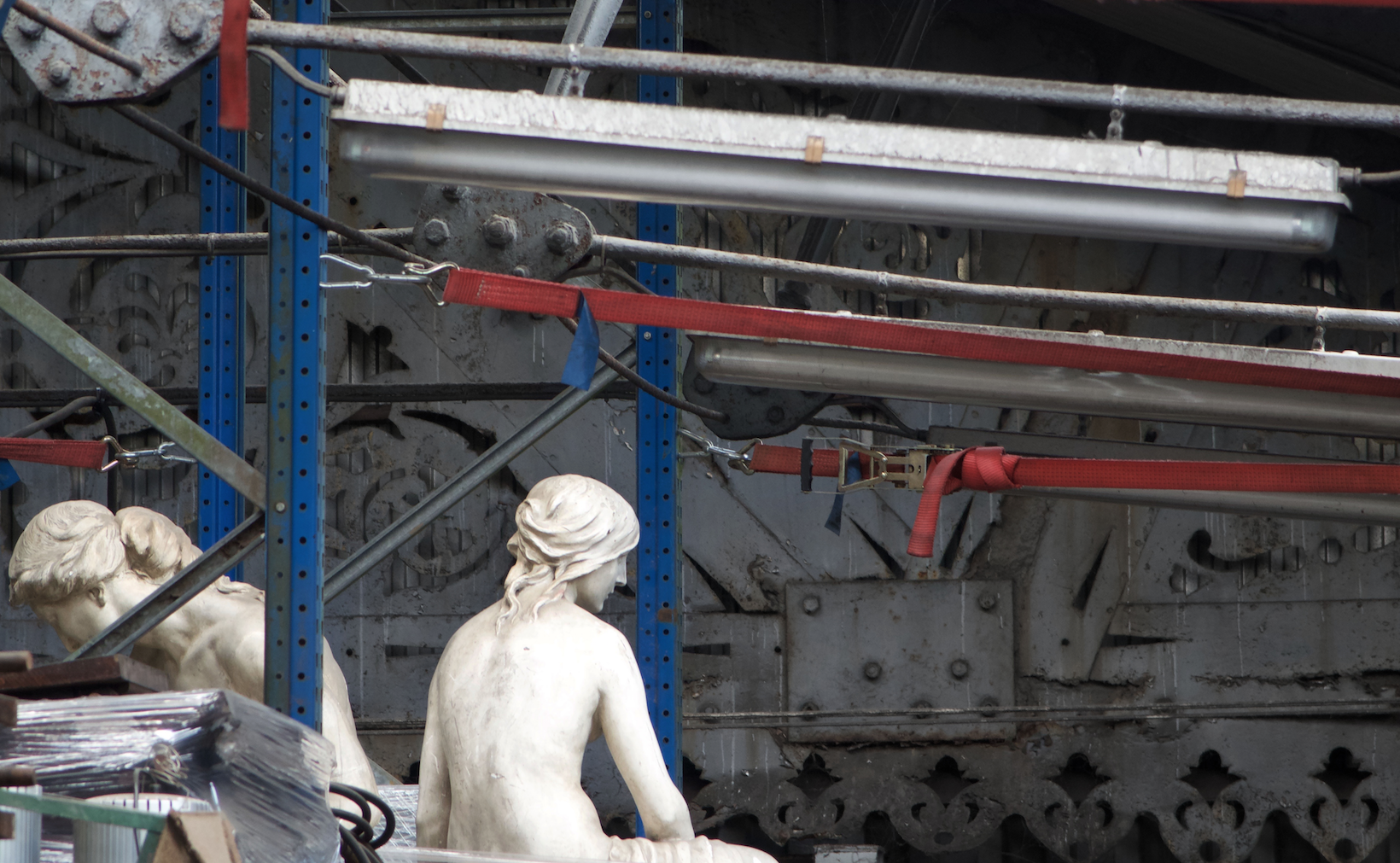 Com exposar en una galeria #19: Col·lapse