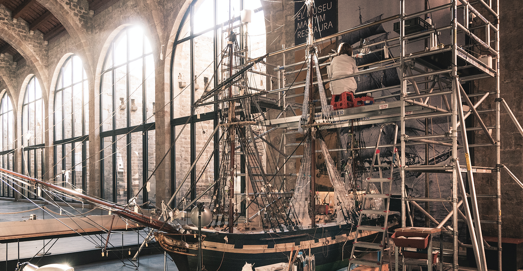 El Museu Marítim obre al públic les tasques de restauració de les embarcacions històriques