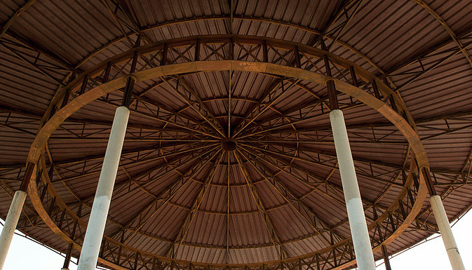 Torna Lluminària, una exposició d\'art contemporani per als mercats d\'Usera