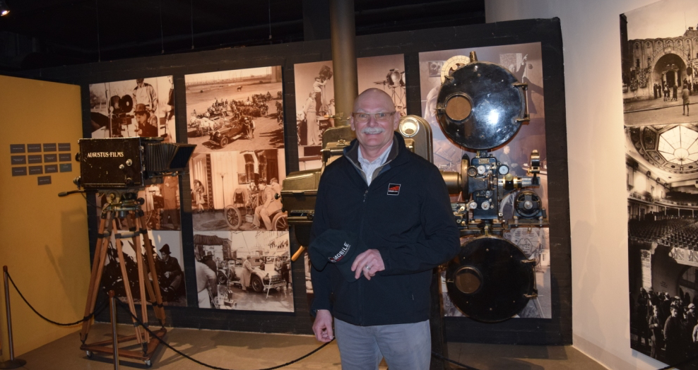 John Hoffman, director del Mobile World Congress, visita el Museu del Cinema