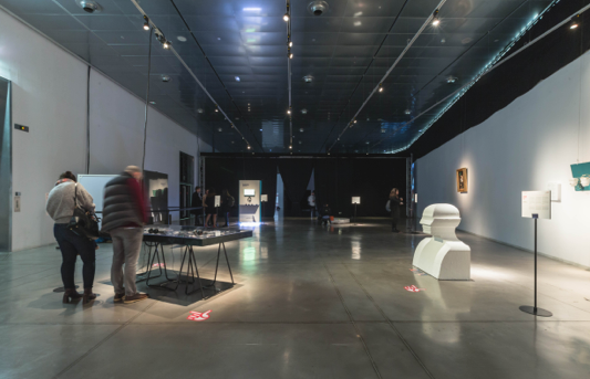 Deu projectes artístics reflexionen sobre l’impacte digital de la mà de Mobile Week