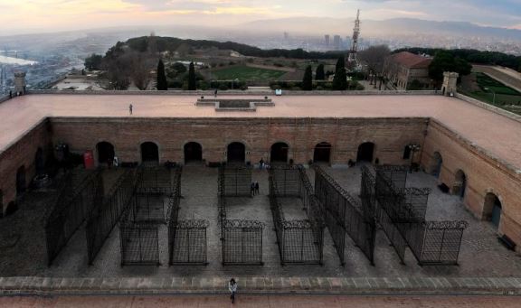 Intervenció artística al Castell de Montjuïc