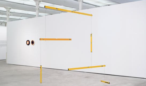 Presentació al Tecla Sala del catàleg de l\'exposició de Jaume Pitarch