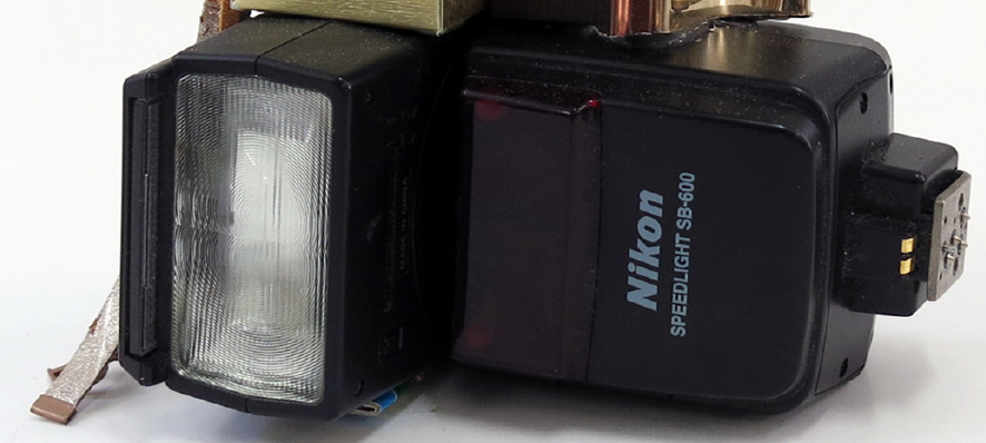 Jenga de Cristina Maya a la Galeria Magda Bellotti