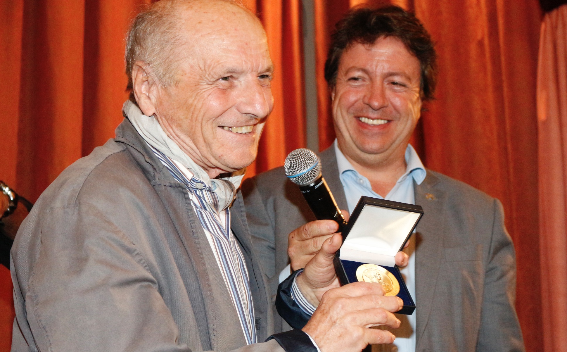 El Reial Cercle Artístic de Barcelona atorga la Medalla d’Or al pintor Antonio López