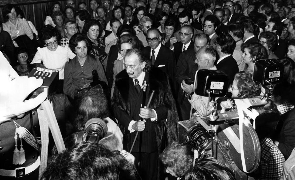 El Dalí més mediàtic arriba al Palau Robert