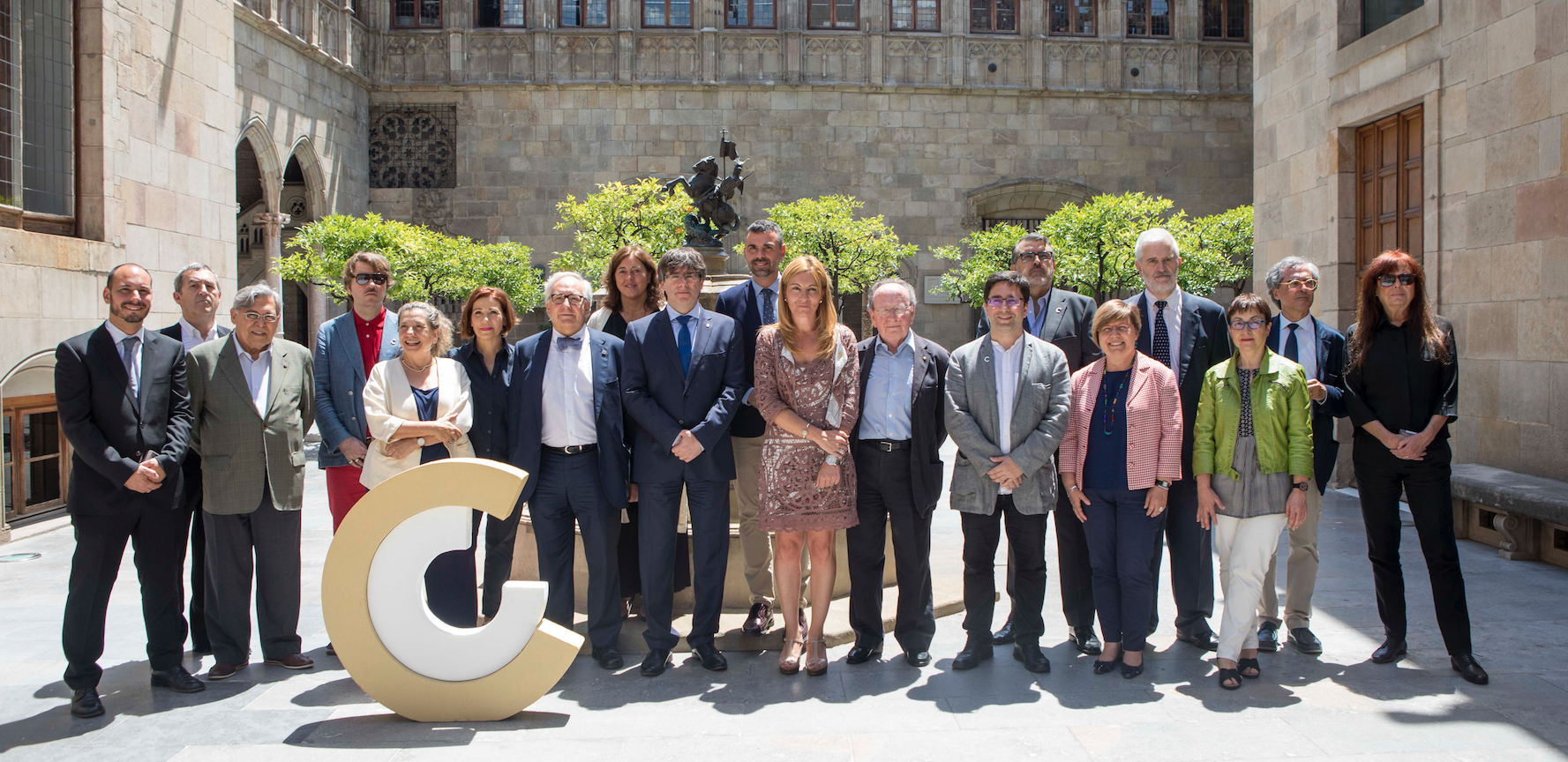 El president de la Generalitat rep els guardonats amb el Premi Nacional de Cultura 2017