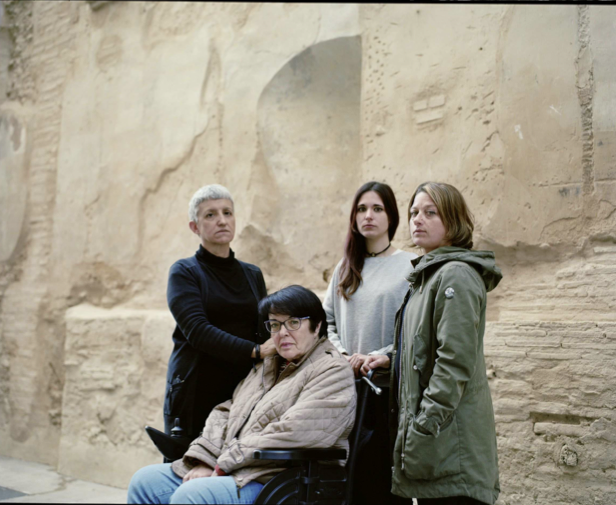 Carmela García desfia les imatge del poder a l\'IVAM