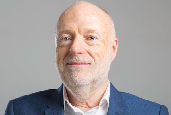 Performance teatral de Han Nefkens a la Fundació Tàpies