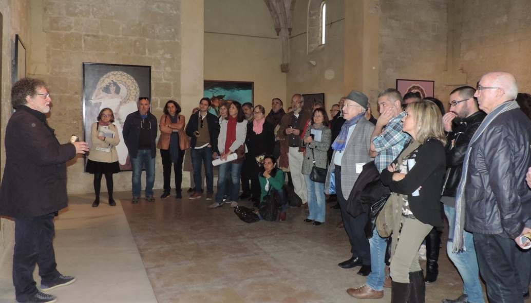 Visita de Lluís Ribas a l\'exposició del Monestir