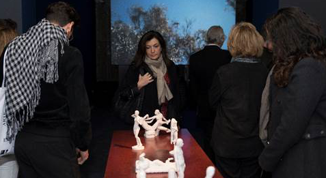 Carlos Motta en la Casa Cultural Gabriel Garcia Márquez, amb motiu d\'ARCO