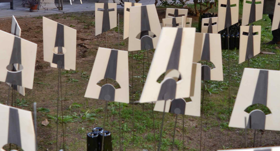 Instal·lació de Carmela Tello a l\'Escola d\'Art Superior de Disseny