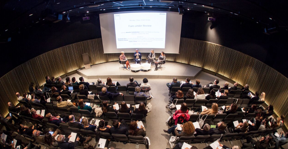 Barcelona es converteix en la capital mundial del debat a l\'entorn de les galeries d\'art