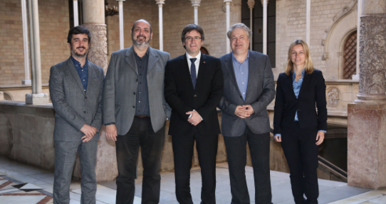 Carles Puigdemont rep a l\'APPEC al Palau de la Generalitat