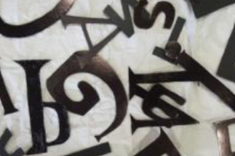 El col·lectiu d\'artistes de Sants al Centre Cívic de les Cotxeres