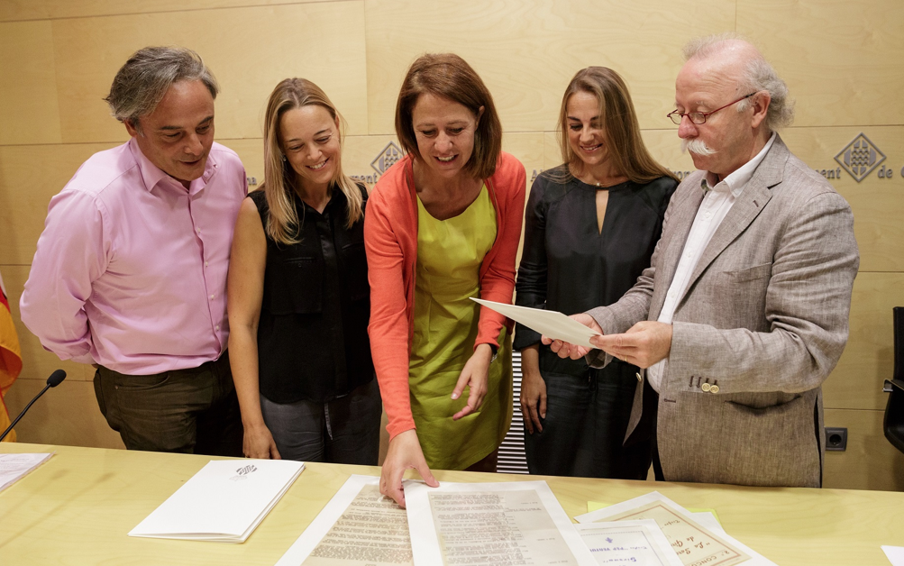 L’Ajuntament rep el fons documental de la locutora de ràdio Francina Boris