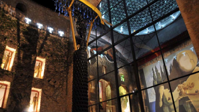 El Teatre-Museu Dalí de Nit