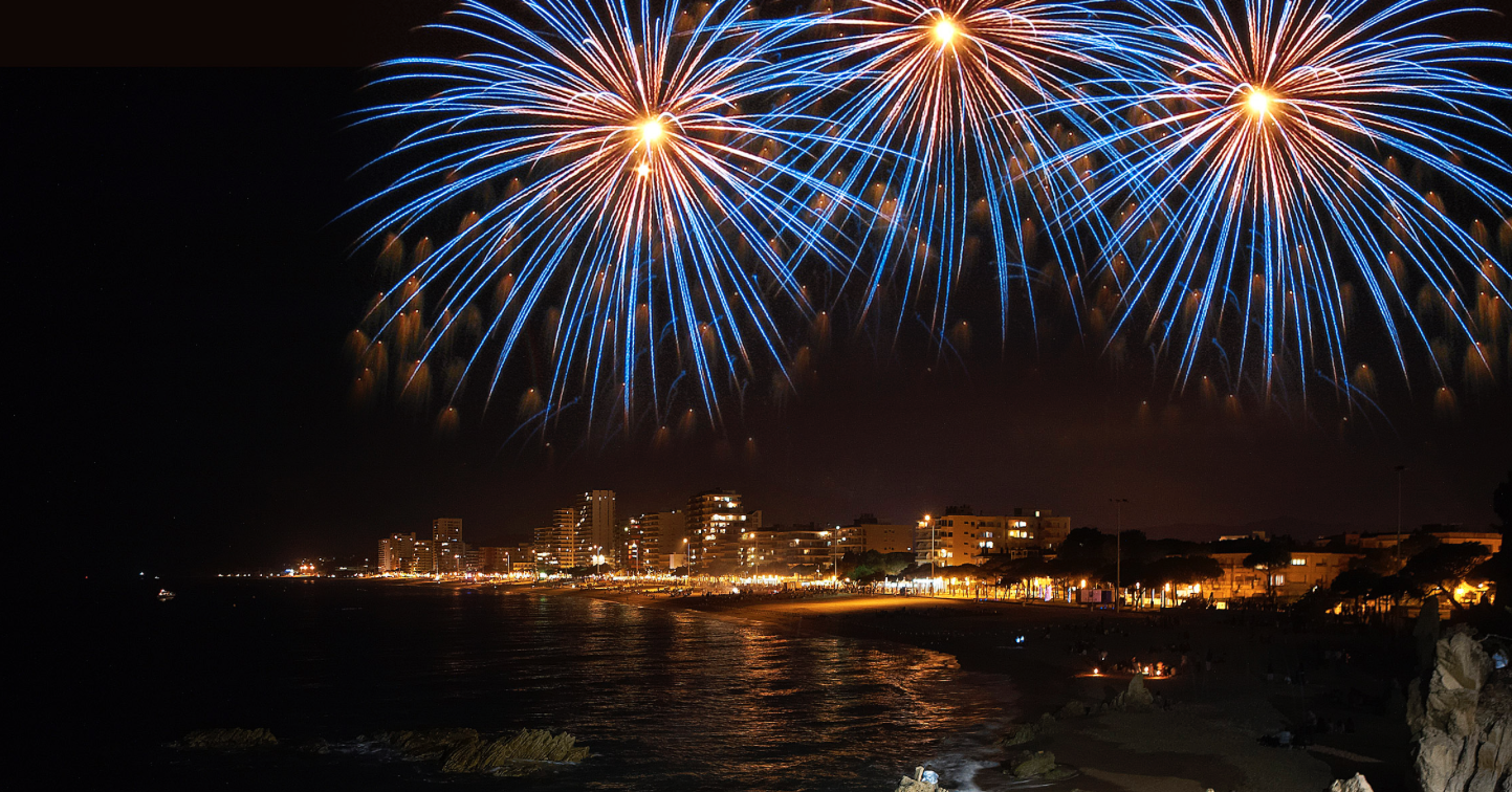 El castell de focs d\'artifici a Platja d\'Aro