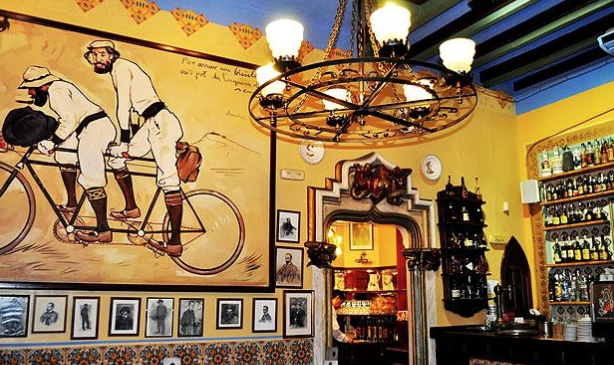 4 Gats compleix 119 anys