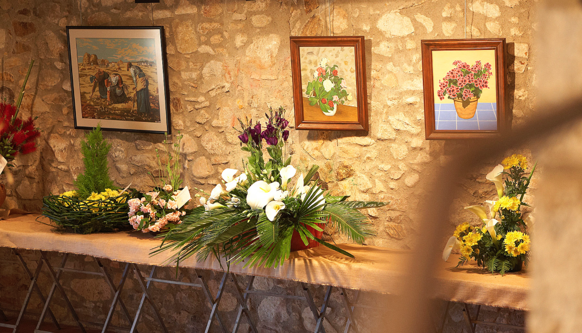 Exposició de flors, fruits del camp i plantes ornamentals a Benedormiens