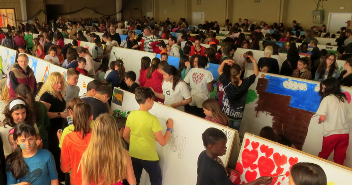 800 escolars en el 29è concurs de murals de Sant Jordi