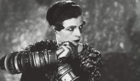 Presentació d\'un llibre de Victoria Combalía a la Casa del Llibre-Fòrum