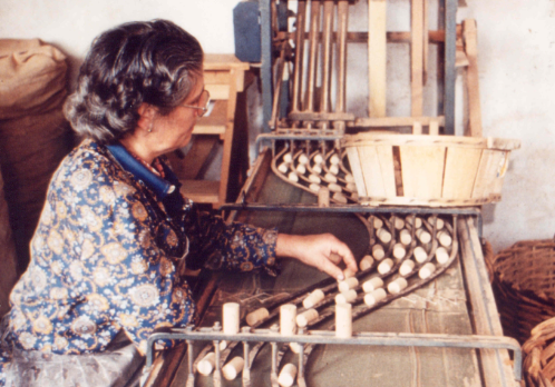 El Museu del Suro dedica una mostra a la dona al món industrial
