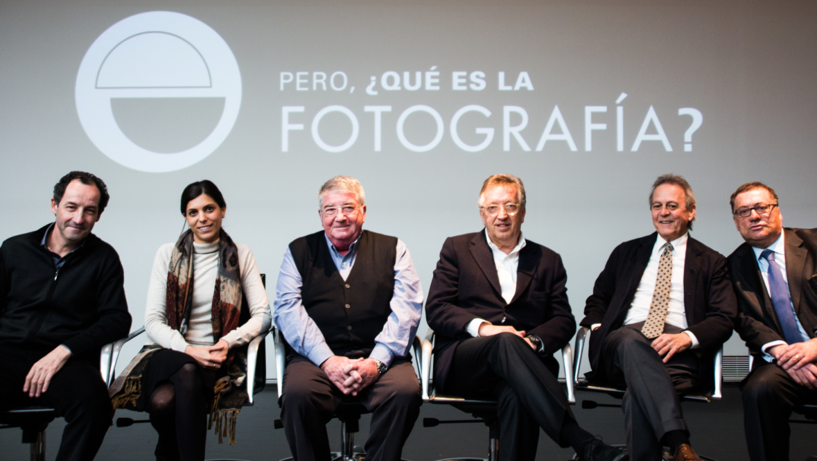 La nova etapa de Foto Colectania comença qüestionant: \