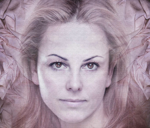 Roche Bobois transforma en roba de llit els retrats de l\'artista Rita Martorell