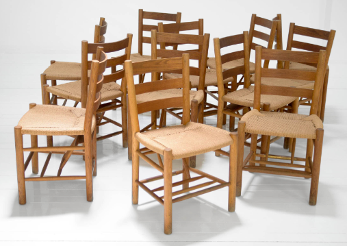 La galeria Miquel Alzueta acull les cadires de l\'arquitecte danès Kaare Klint
