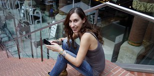 Dolors Boatella inaugura una exposició al Festival Còmic