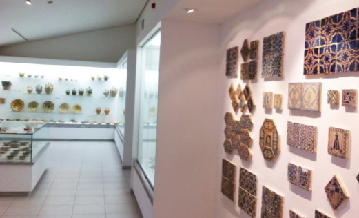 El Museu d’Art reobre al públic les sales monogràfiques d’arts decoratives
