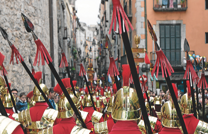 Un llibre commemora el 75è aniversari dels Manaies de Girona