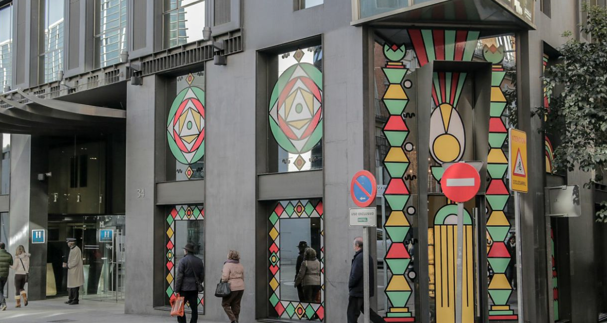 L\'Hotel Urban transforma la seva façana