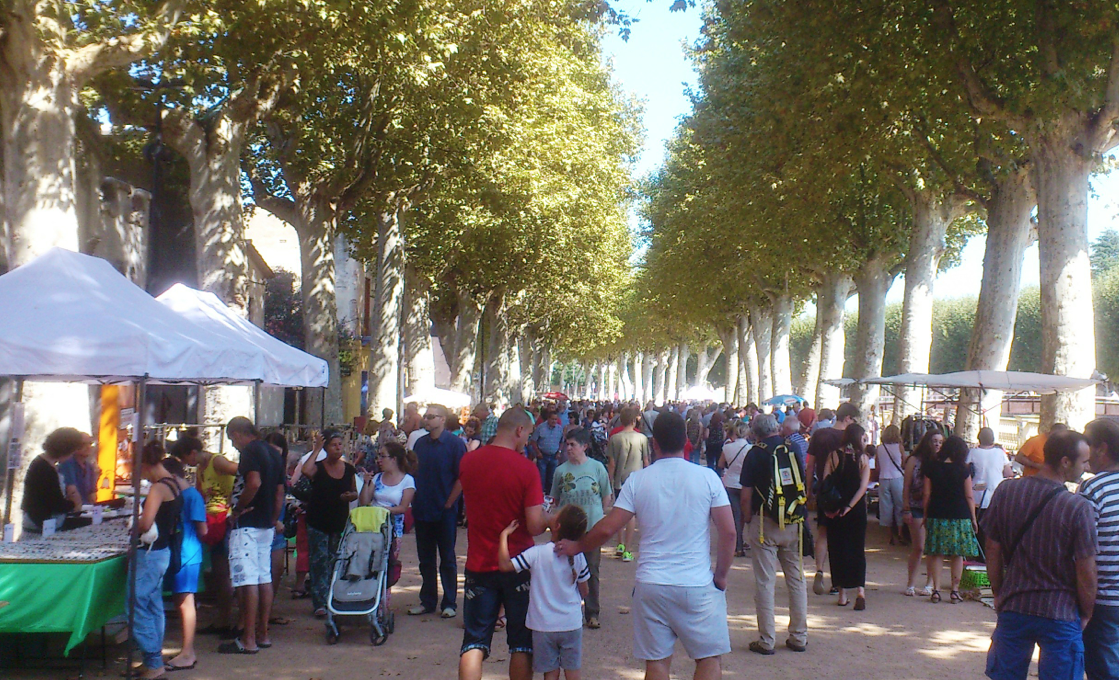 XXVII fira de l’11 de setembre amb brocanters, col·leccionisme i joguines