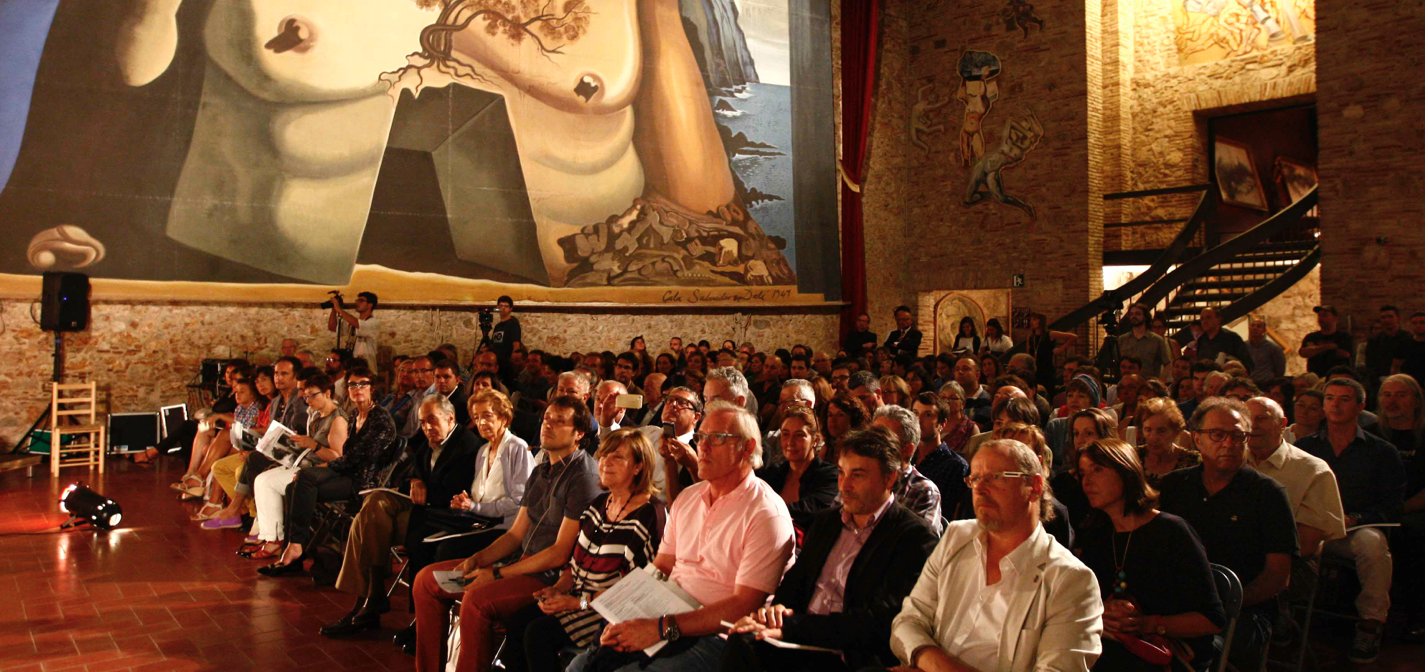 Presentació de la revista Bonart sota la cúpula del Teatre Museu Dalí