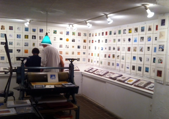 Prorrogada l\'exposició del Mini Print de Cadaqués a la Galeria Aqua Fortis